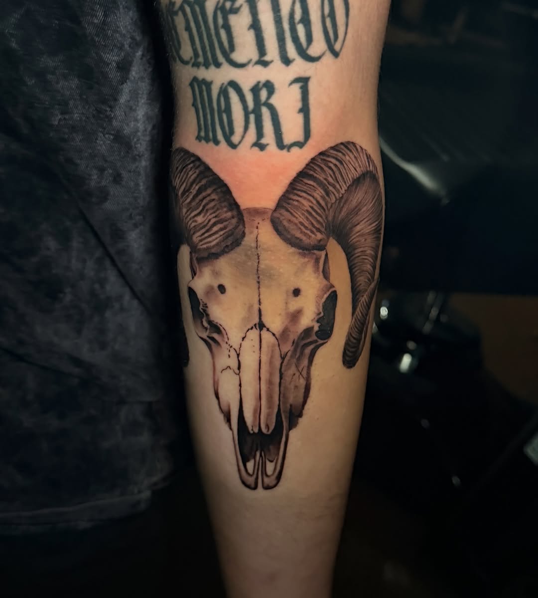 Tattoo by @veranosarttt — realism, black_and_grey