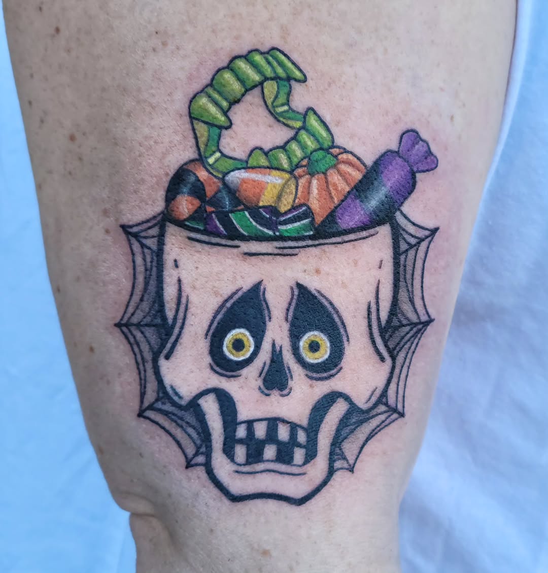 Tattoo by @jessicacz_tattoos — american_traditional, new_school