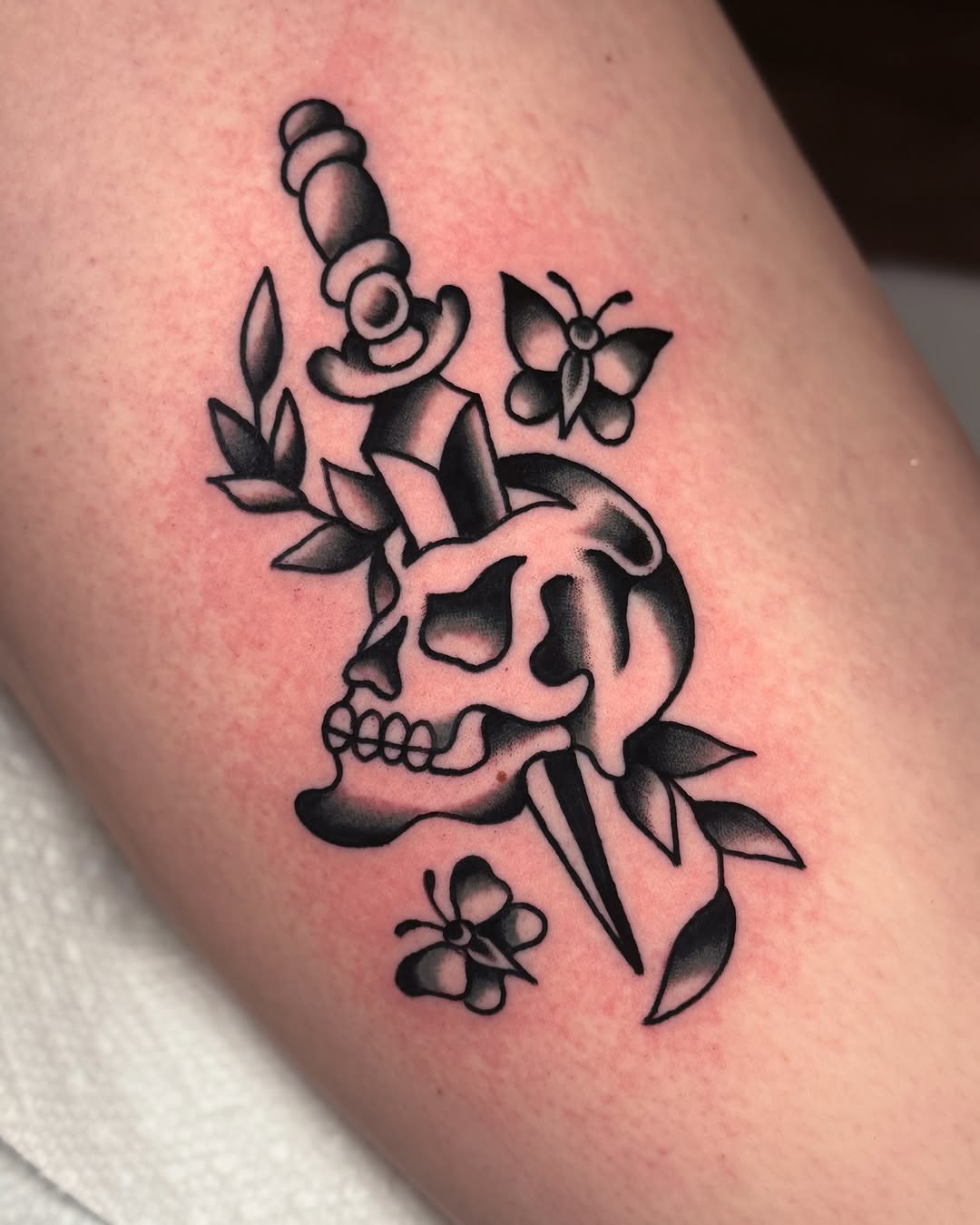 Tattoo by @sinistersparkleink โ american_traditional