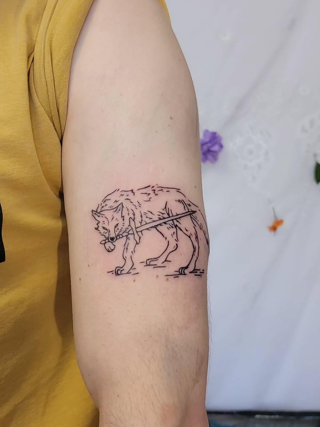 Tattoo by @satyrtattoos โ fine_line, illustrative