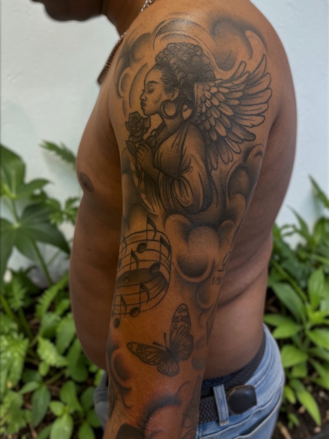 Tattoo by @daphnelovetattoo — black_and_grey, realism