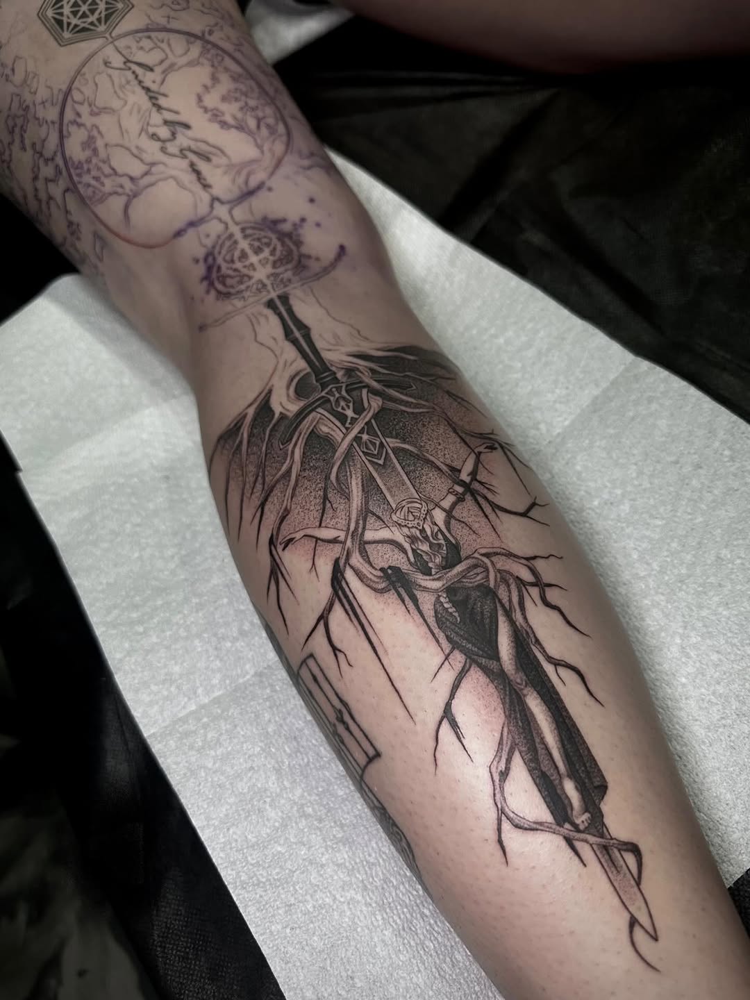 Tattoo by @beholds_ โ black_and_grey, dark_realism