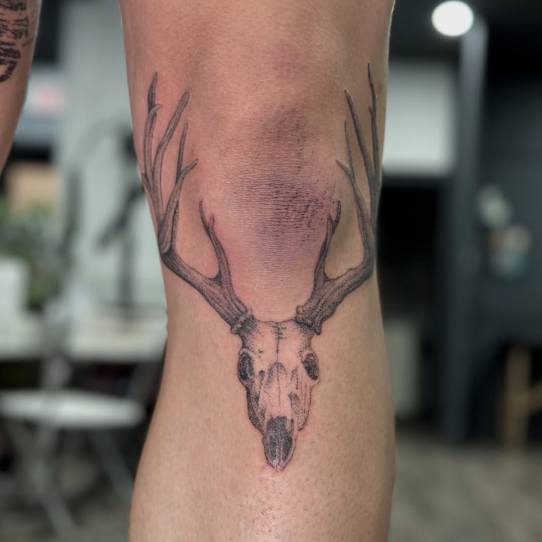Tattoo by @khk.ttt — realism, dotwork
