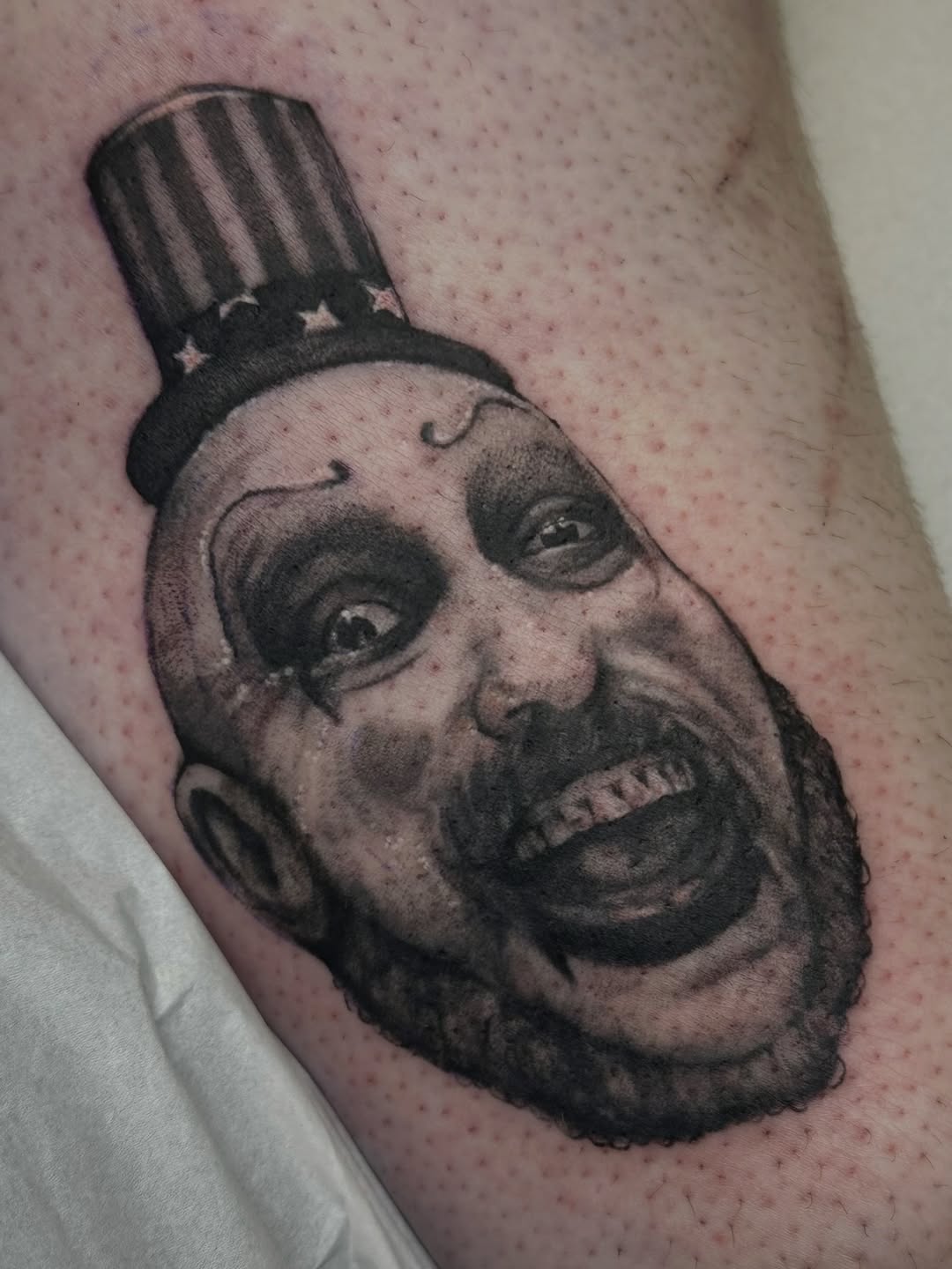 Tattoo by @hexhalle — realism, dark_realism