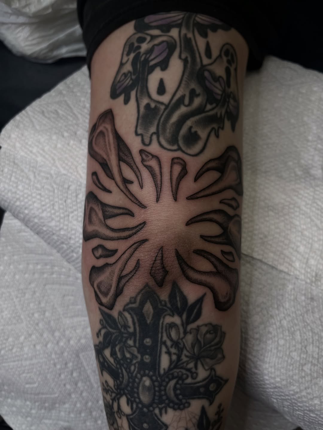 Tattoo by @vicentetattoos β black_and_grey, dark_realism