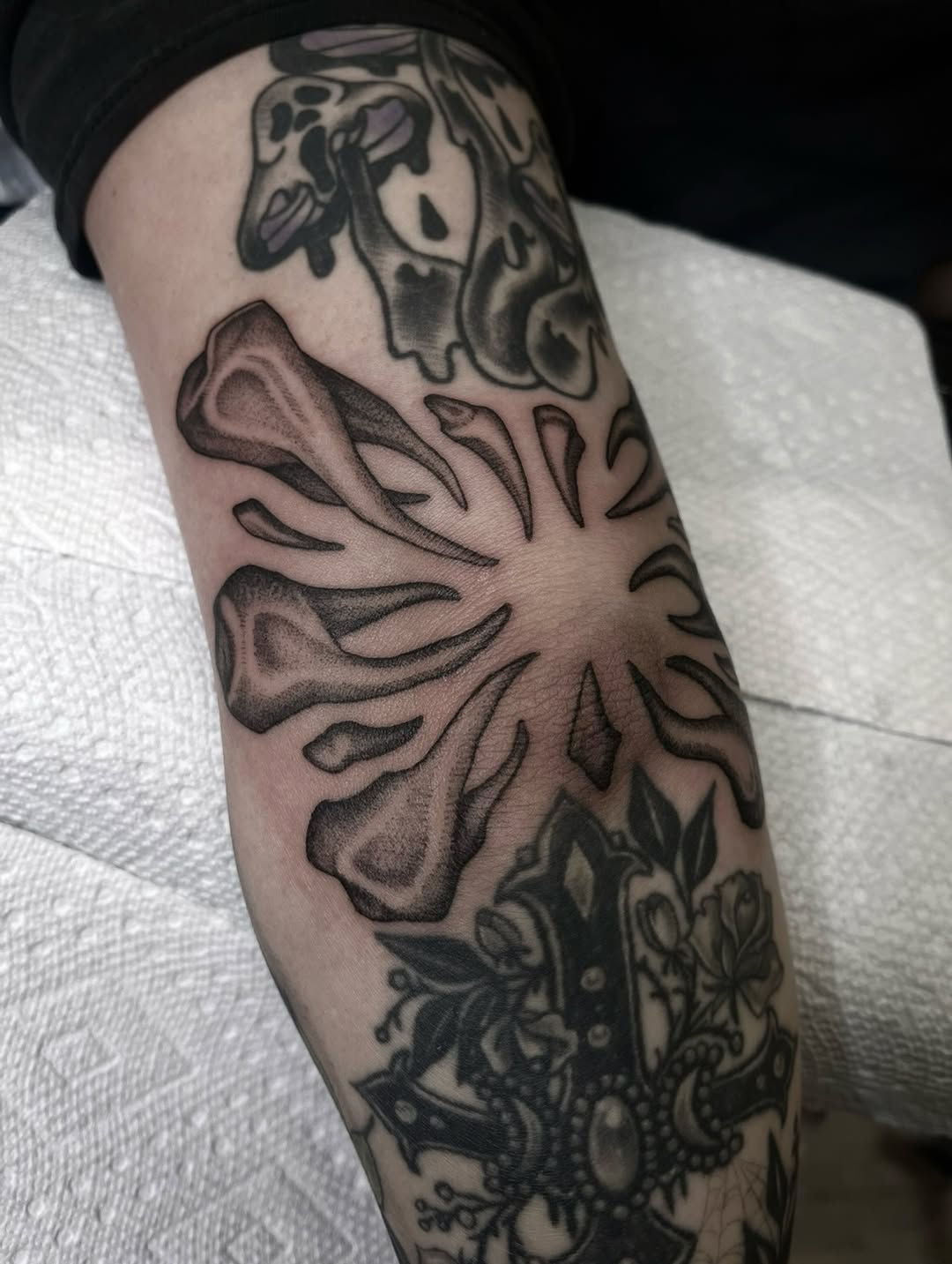 Tattoo by @vicentetattoos β black_and_grey, realism