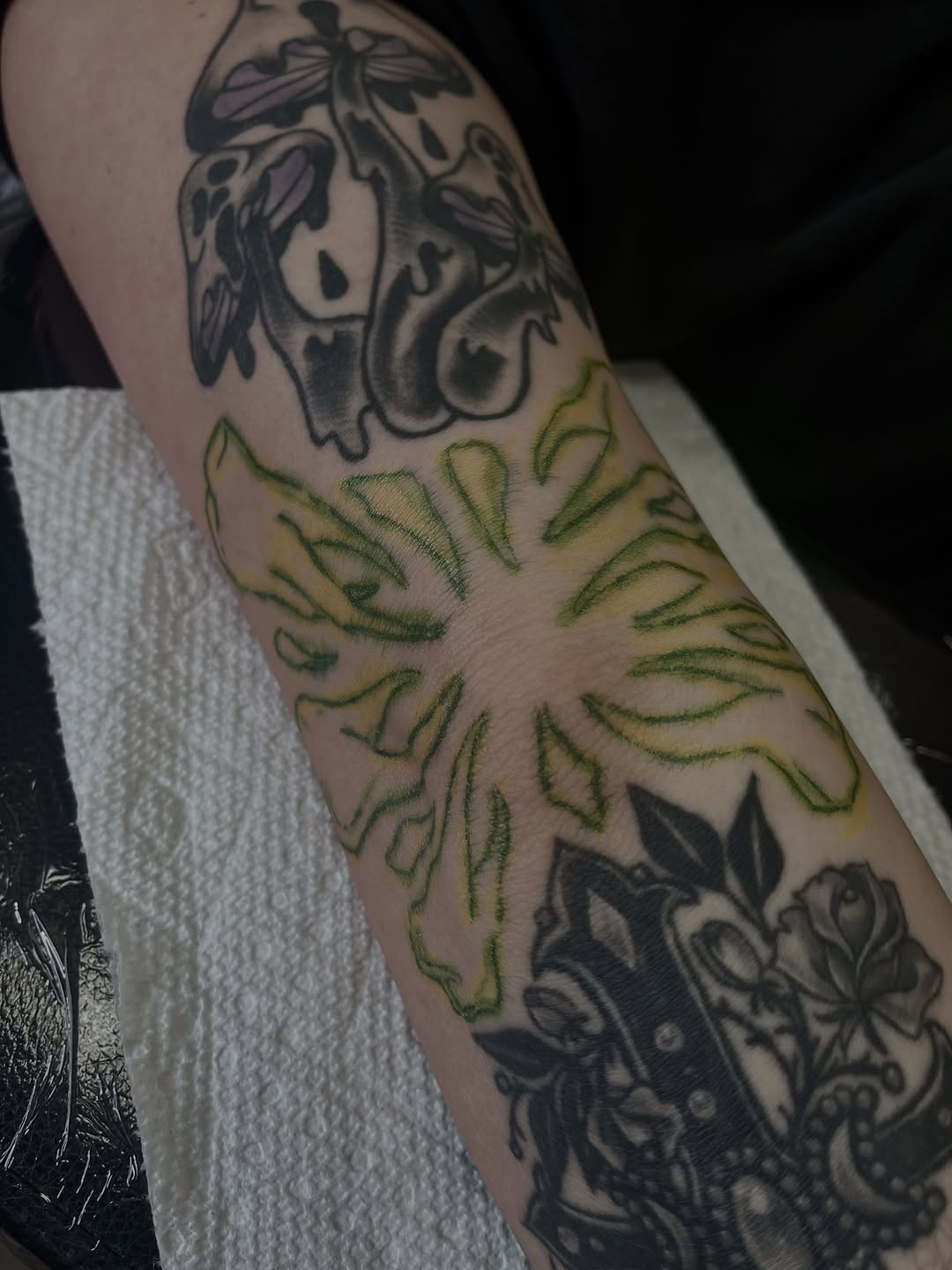 Tattoo by @vicentetattoos β blackwork, neo_traditional