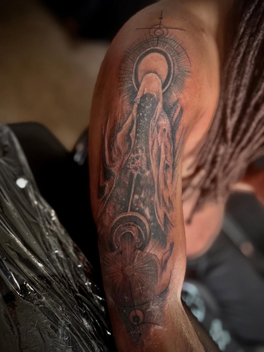 Tattoo by @eunoiatattoos_ — blackwork