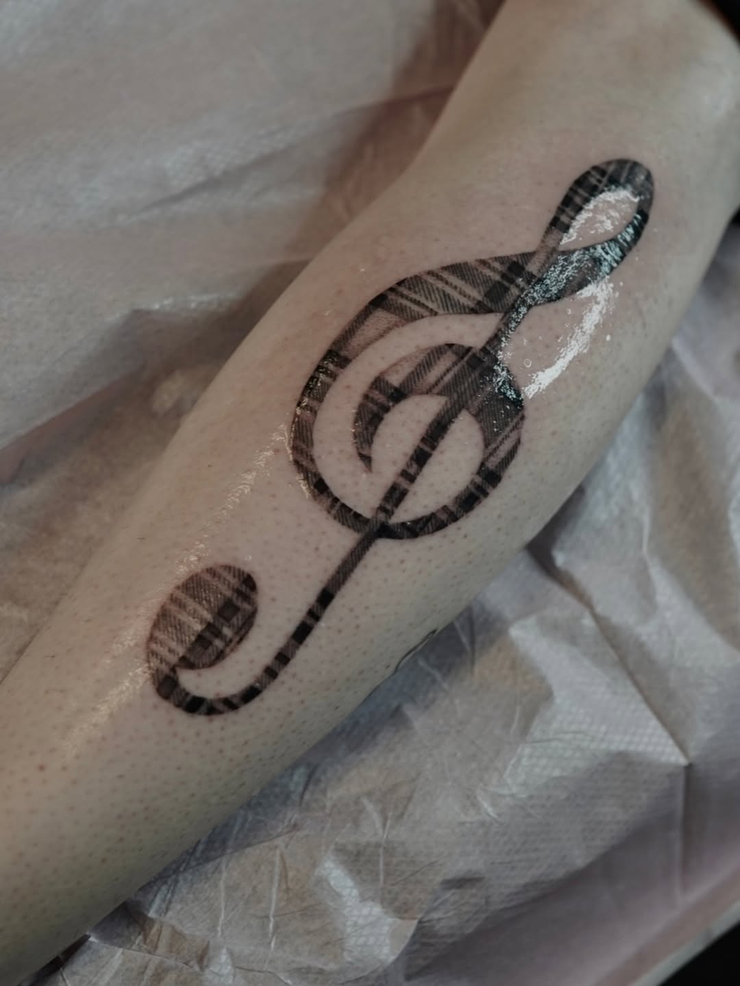 Tattoo by @scratchedupp โ black_and_grey