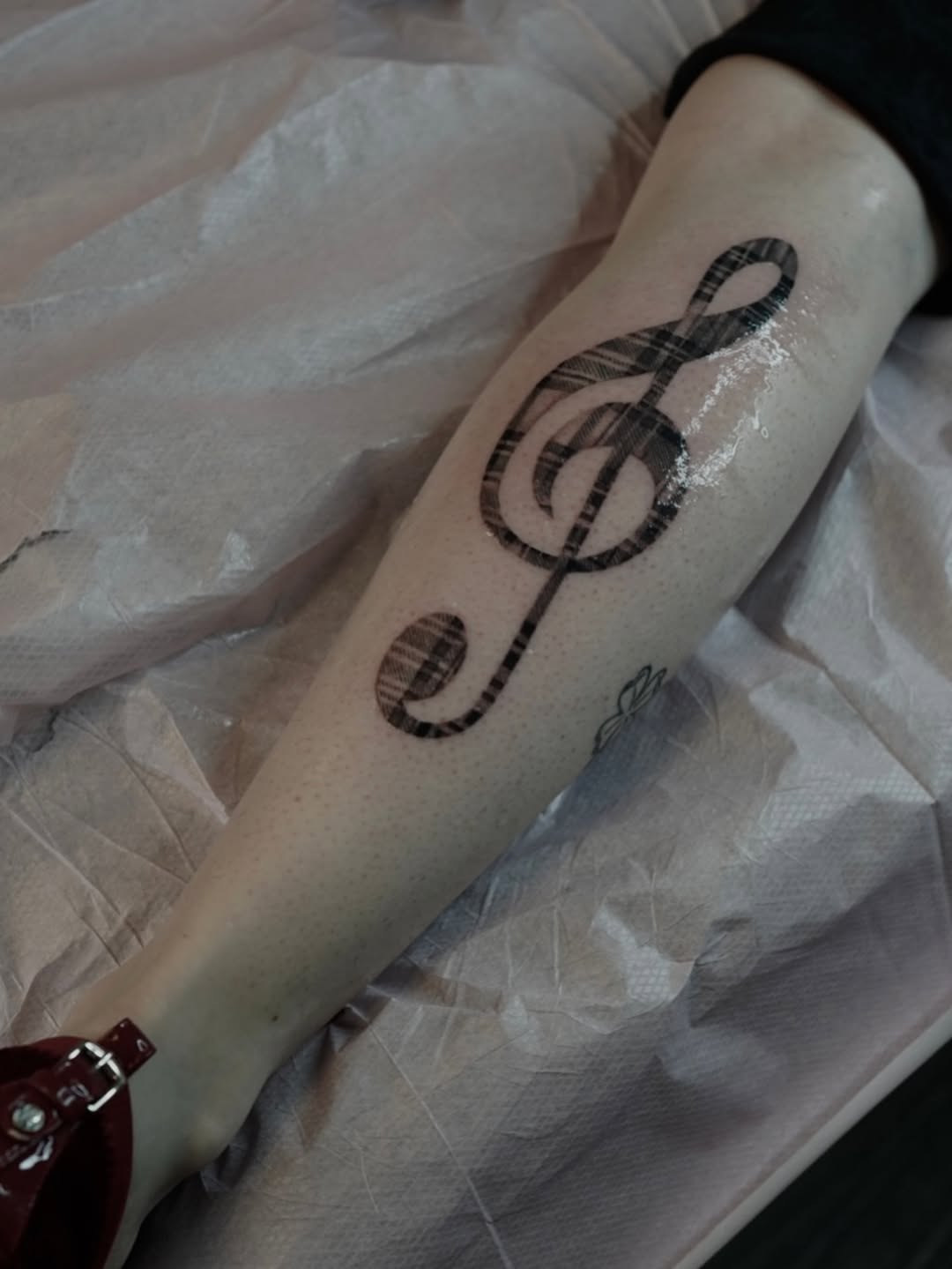 Tattoo by @scratchedupp โ blackwork