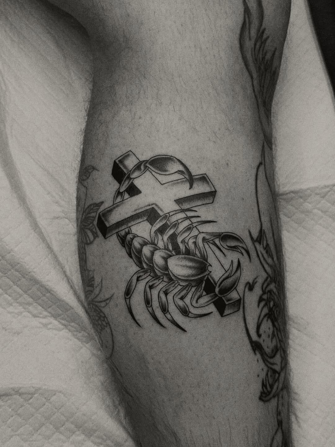 Tattoo by @mattytattsaz — black_and_grey, realism