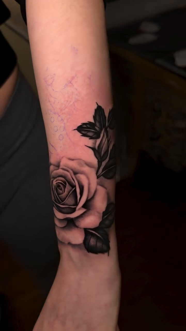Tattoo by @bidi_bidi_inks β black_and_grey, realism