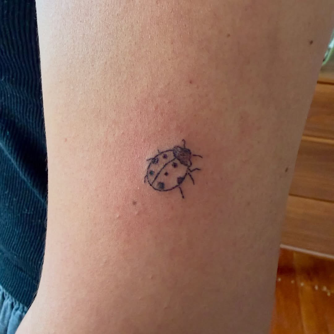 Tattoo by @_tuesdaymornings_ — minimalist, sketch