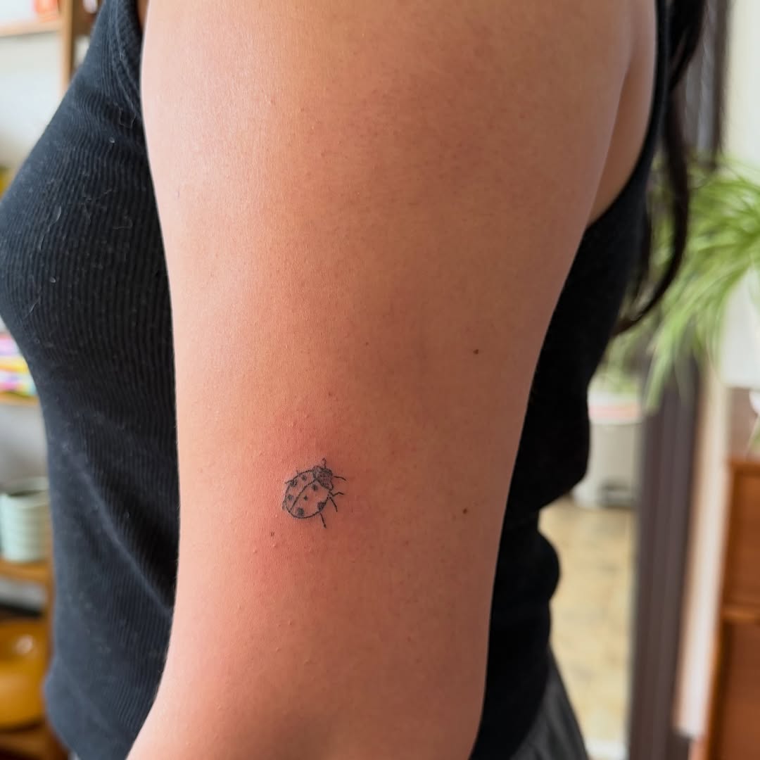 Tattoo by @_tuesdaymornings_ — fine_line, minimalist