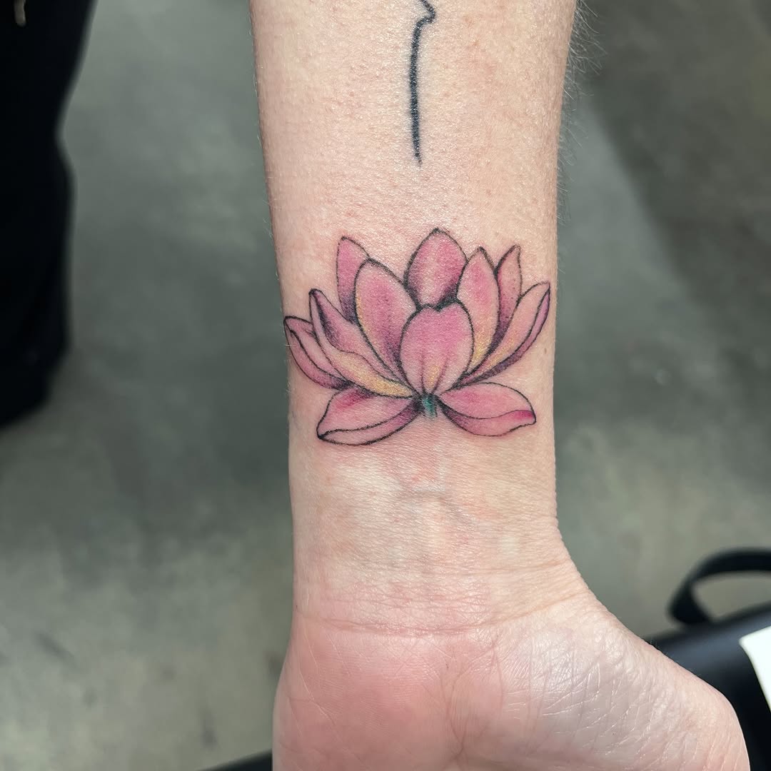 Tattoo by @nice_ash_tats — fine_line