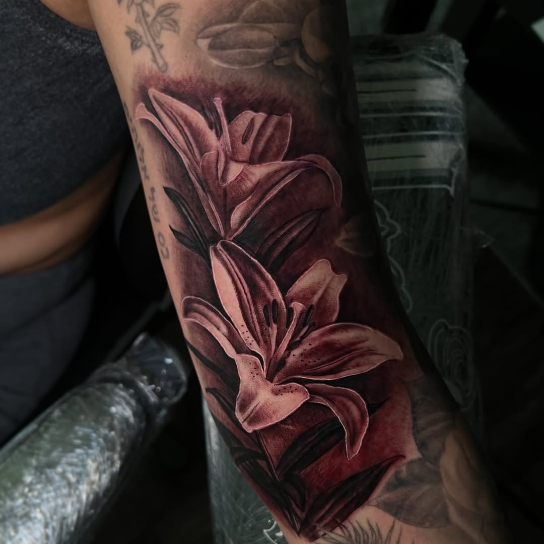 Tattoo by @vondr4e — realism, black_and_grey