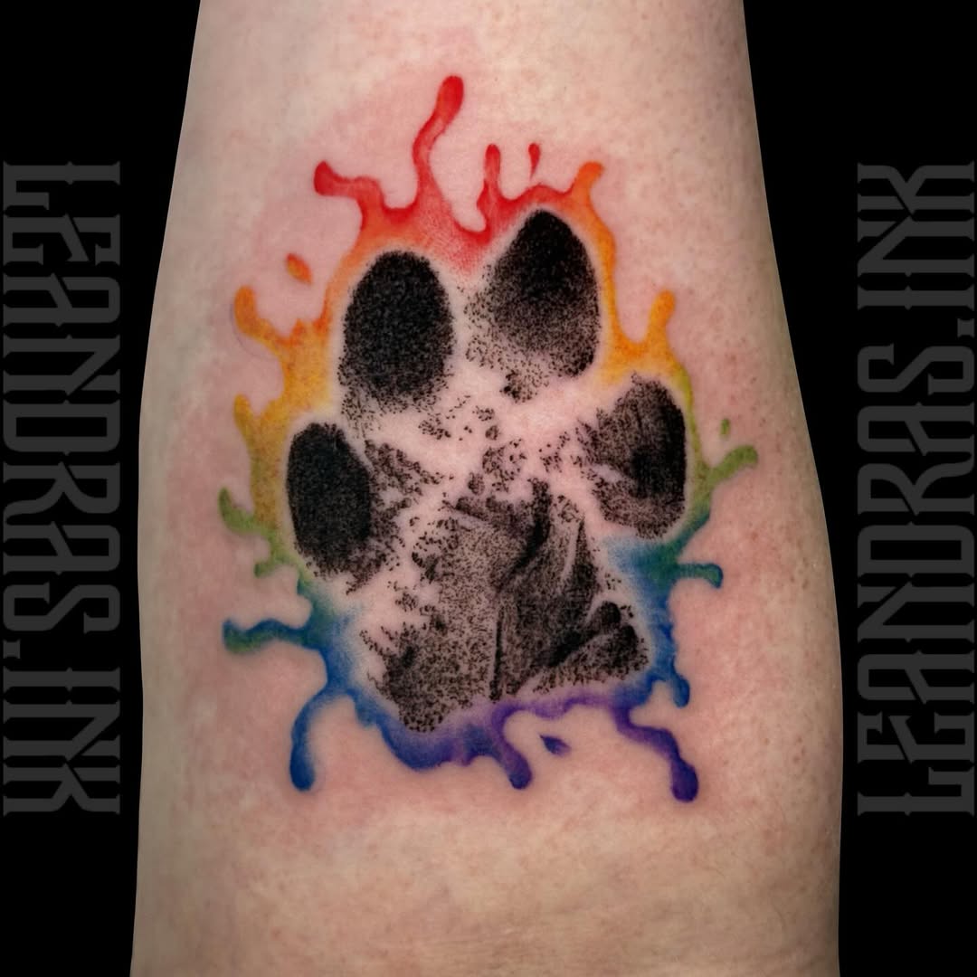 Tattoo by @leandras.ink — black_and_grey, watercolor