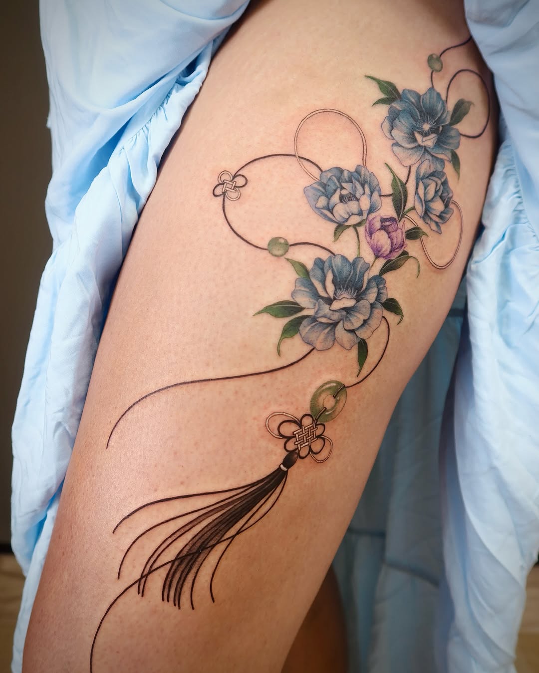 Tattoo by @minaa.ink — illustrative, fine_line