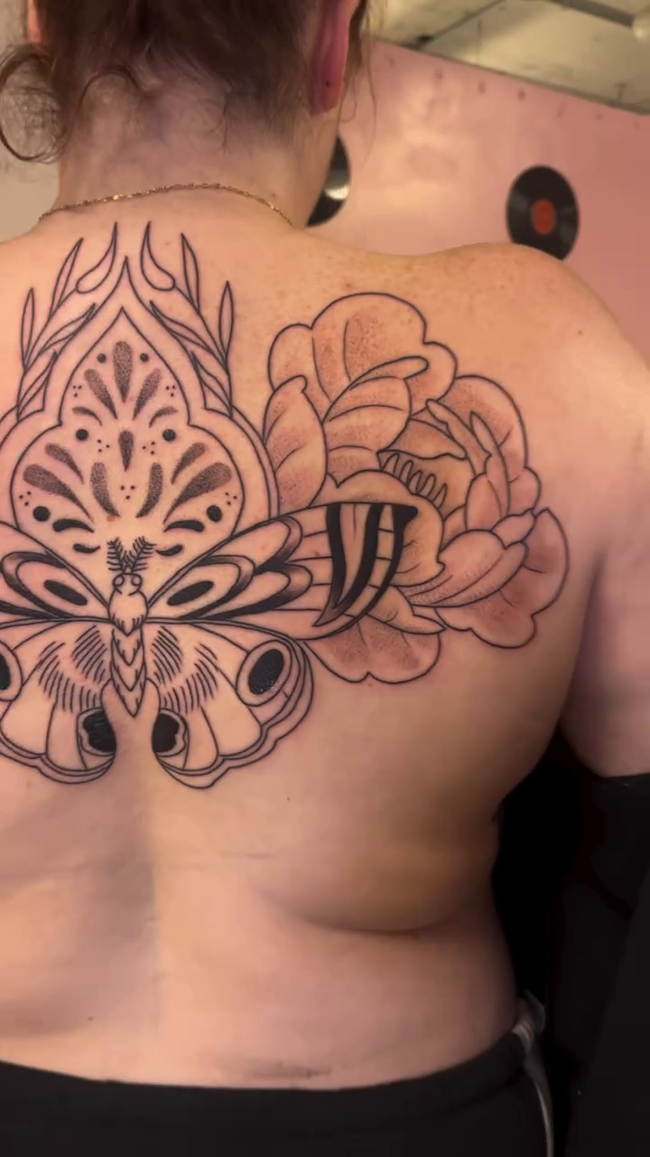 Tattoo by @elizabethzerena β black_and_grey, ornamental