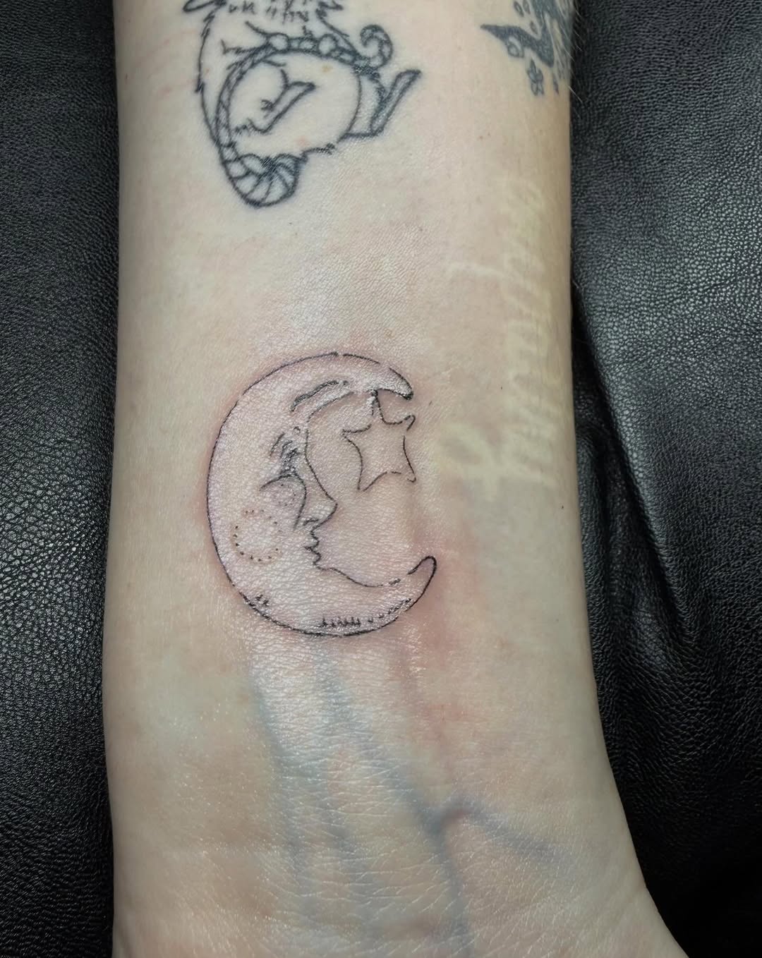 Tattoo by @atech.ink — fine_line, minimalist