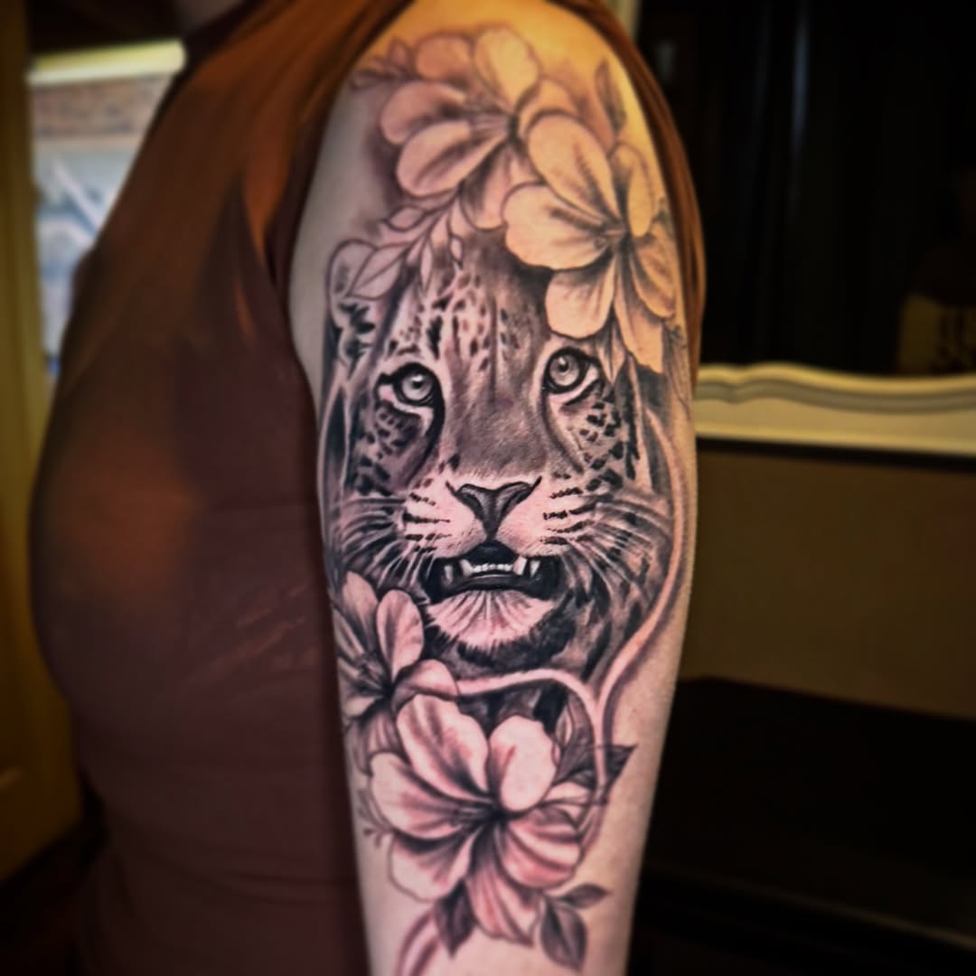 Tattoo by @cdavidta2z — realism, black_and_grey