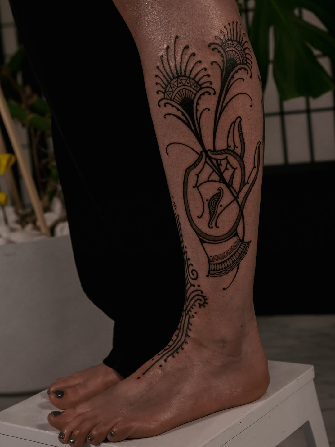 Tattoo by @yasa.tattoo — illustrative, blackwork