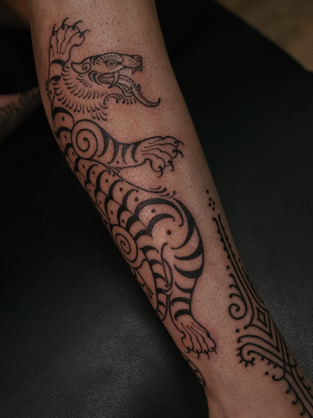 Tattoo by @yasa.tattoo — illustrative, blackwork