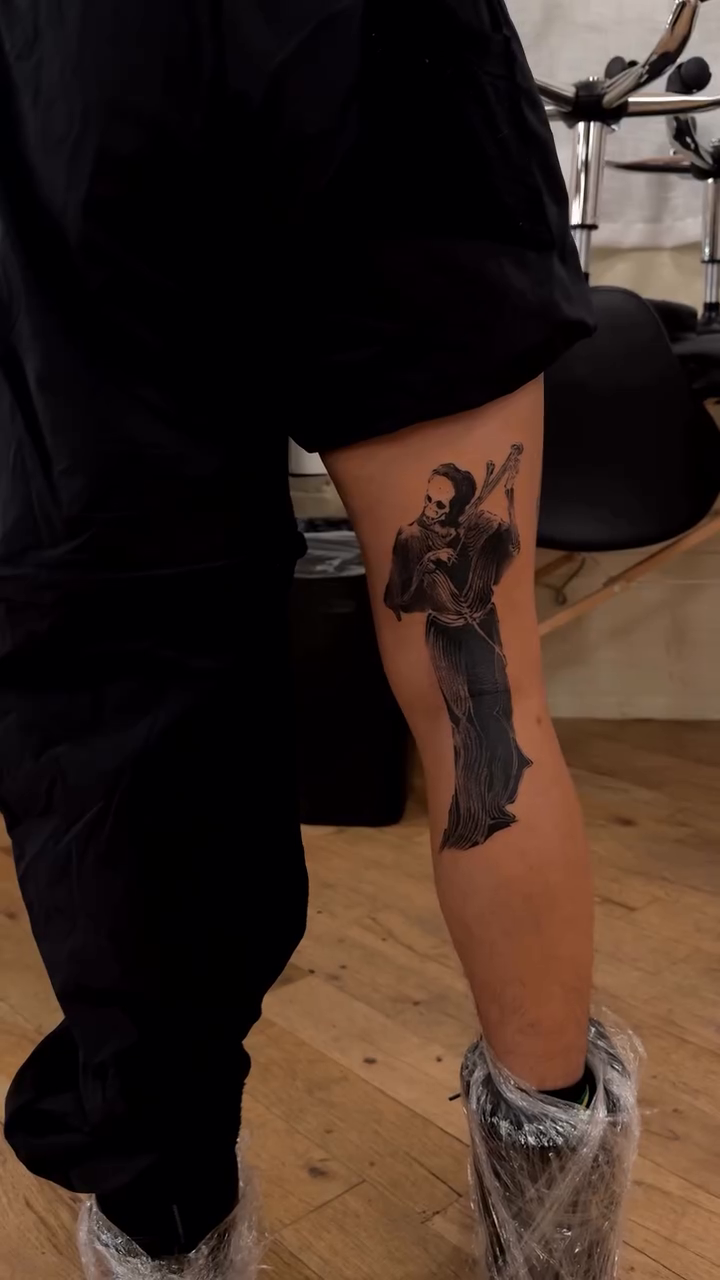 Tattoo by @tatpiaooo — black_and_grey, illustrative
