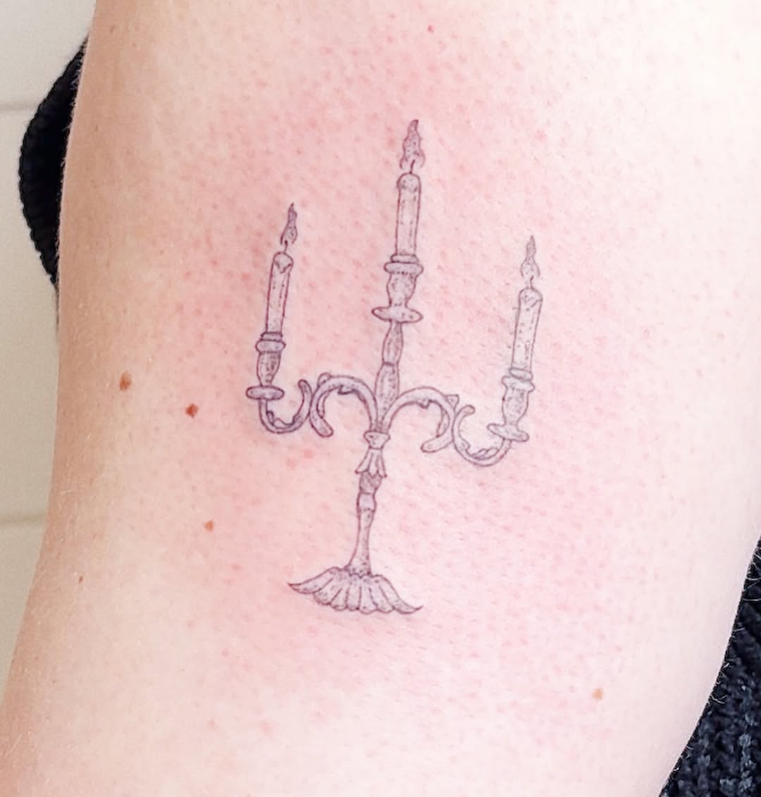 Tattoo by @chloerenee.ink — fine_line