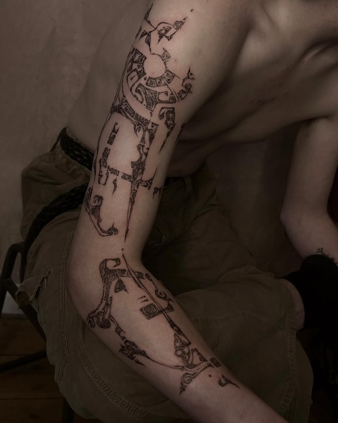 Tattoo by @orbritual โ blackwork, geometric