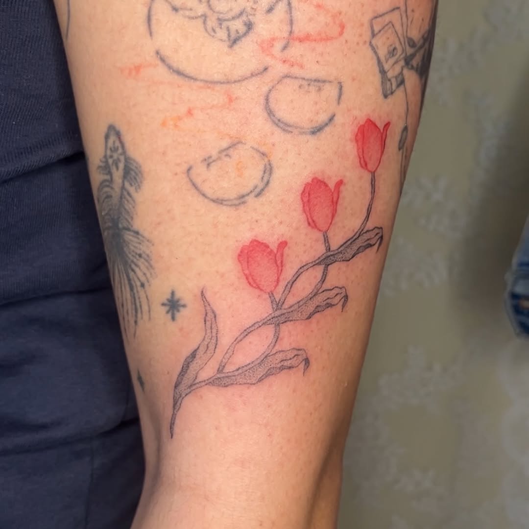 Tattoo by @softtissuetattoo — fine_line
