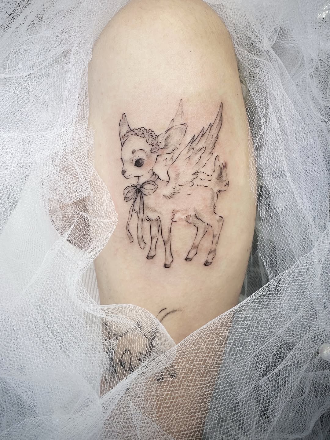 Tattoo by @yumee.ink — fine_line, illustrative