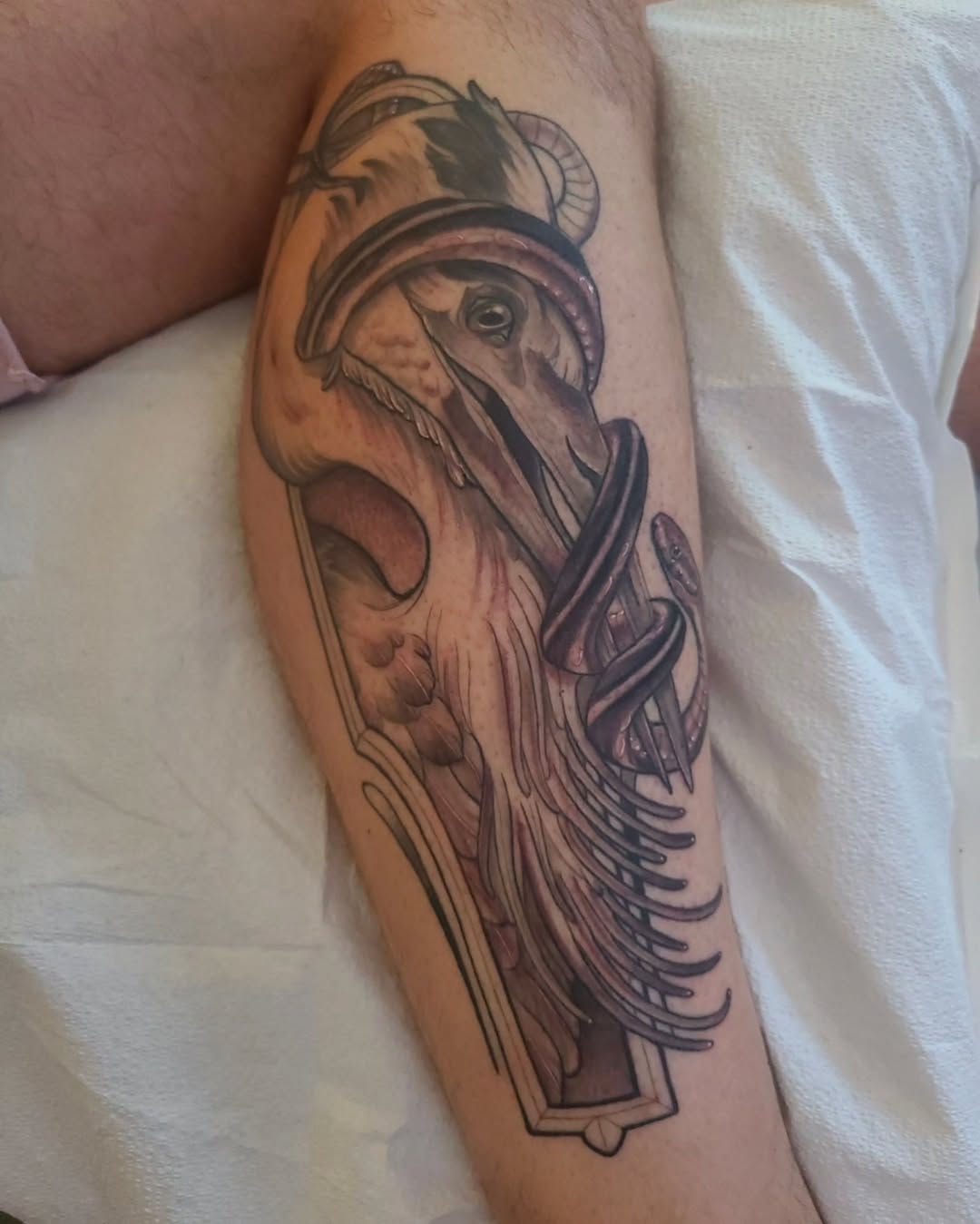Tattoo by @rkraiza โ dark_realism, black_and_grey
