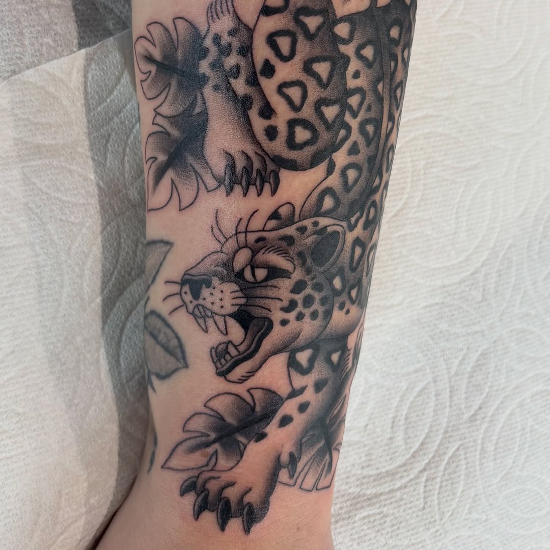 Tattoo by @fortunate_flesh — american_traditional, illustrative