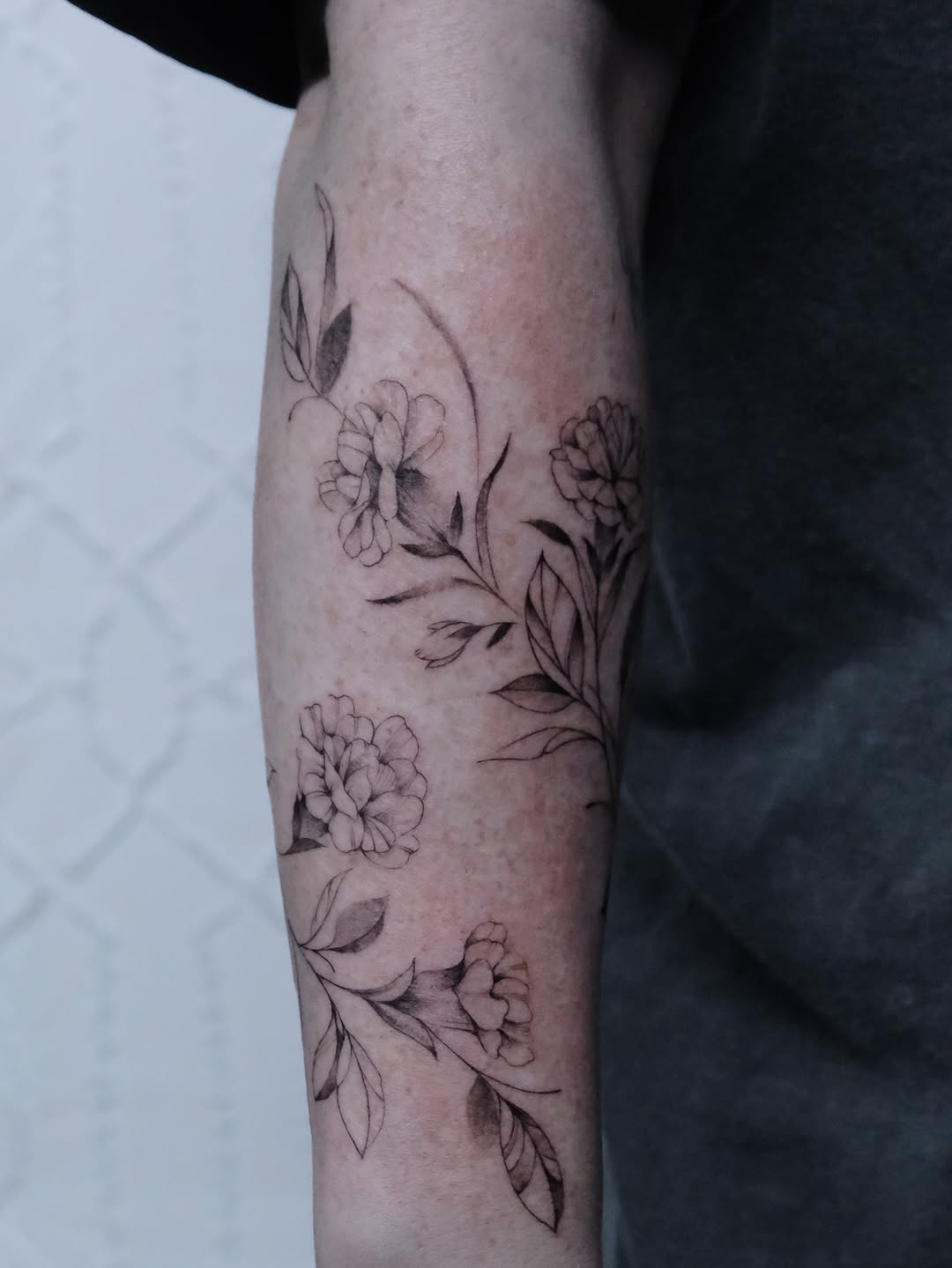 Tattoo by @apes.ttt โ fine_line, black_and_grey