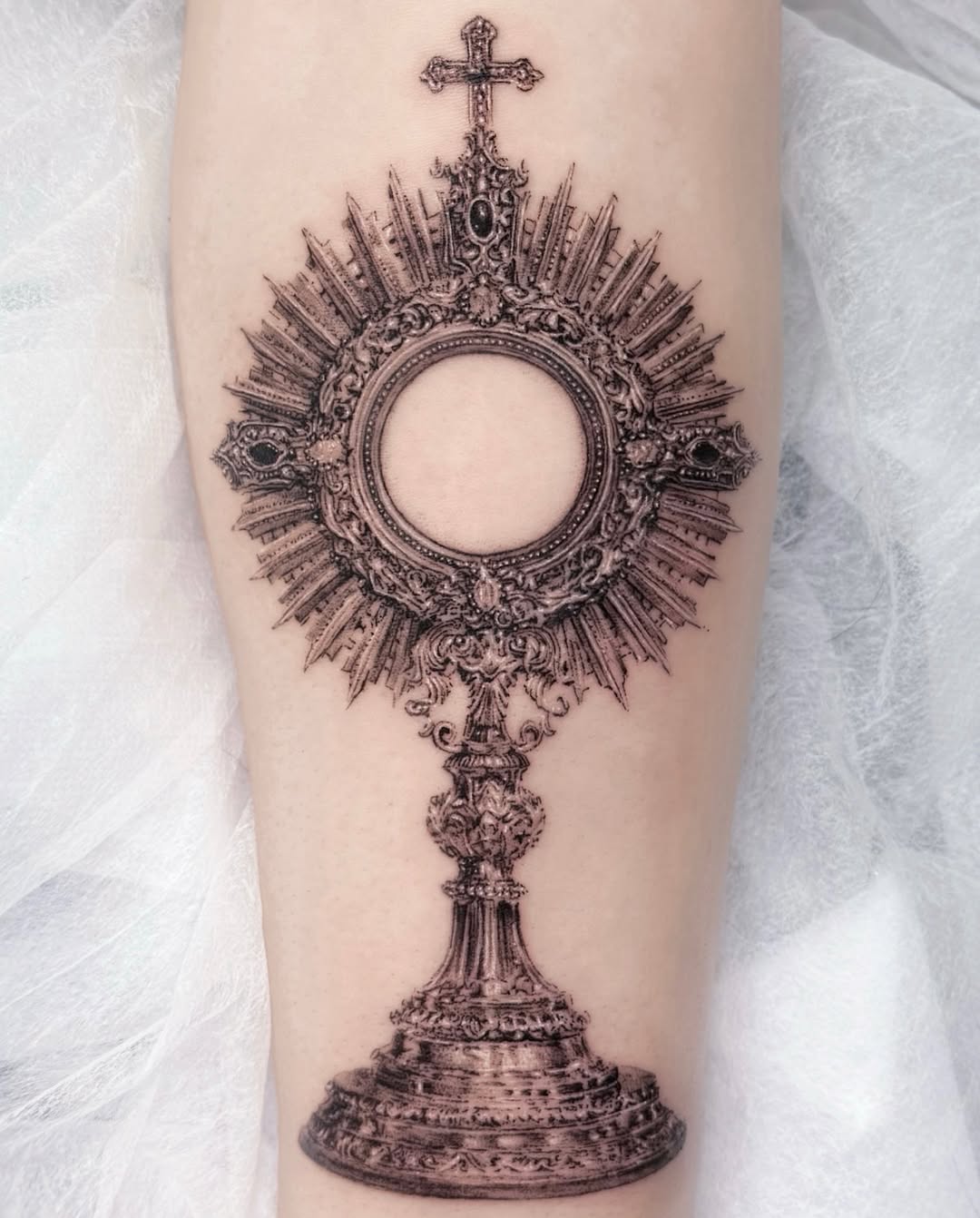 Tattoo by @lucyy.inked โ black_and_grey, realism
