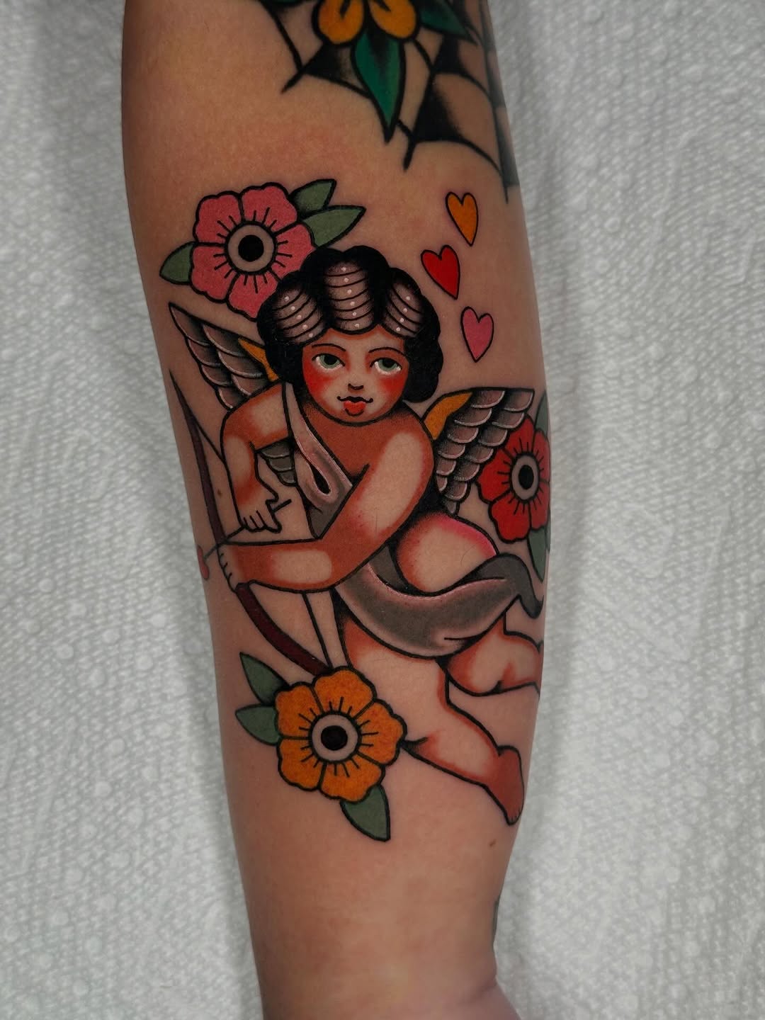 Tattoo by @rugido — american_traditional, illustrative