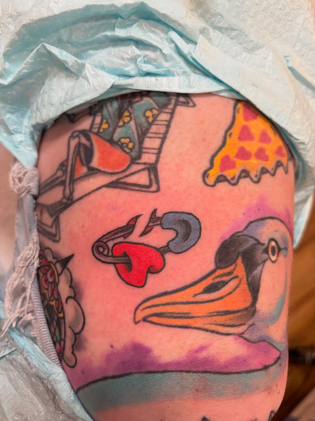 Tattoo by @fracas_tattoo โ american_traditional, illustrative