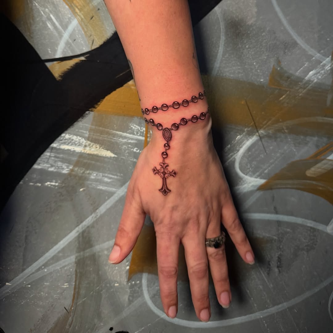 Tattoo by @cel.lee — fine_line, black_and_grey