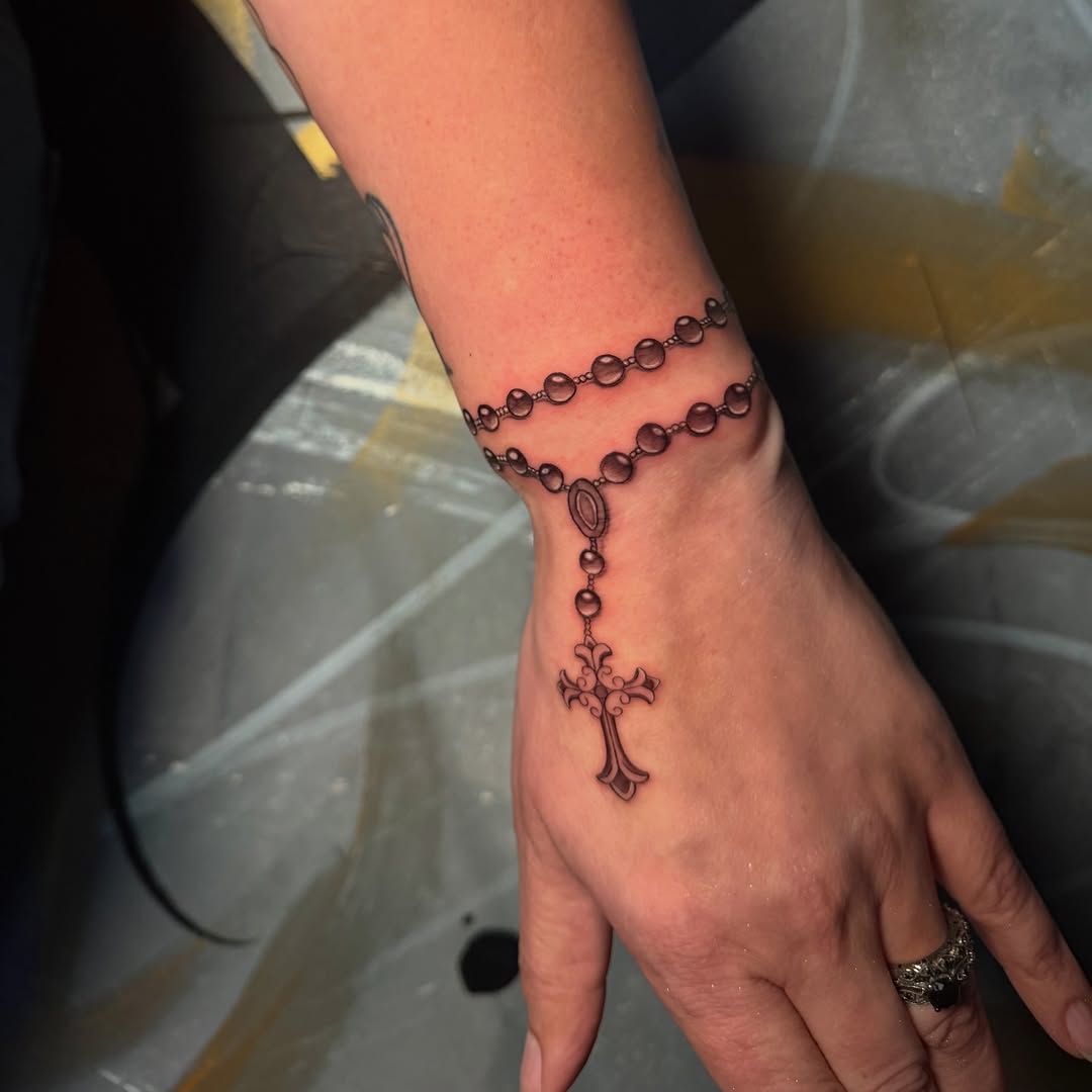 Tattoo by @cel.lee — fine_line, black_and_grey