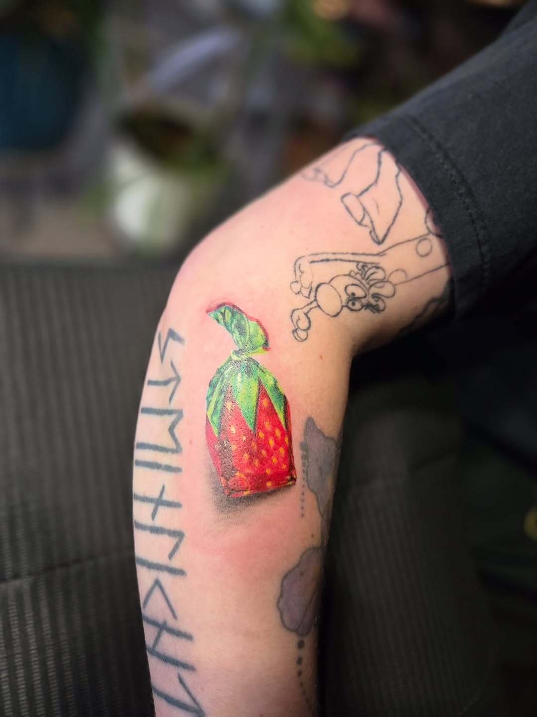 Tattoo by @jousmile_tattoos — realism, fine_line