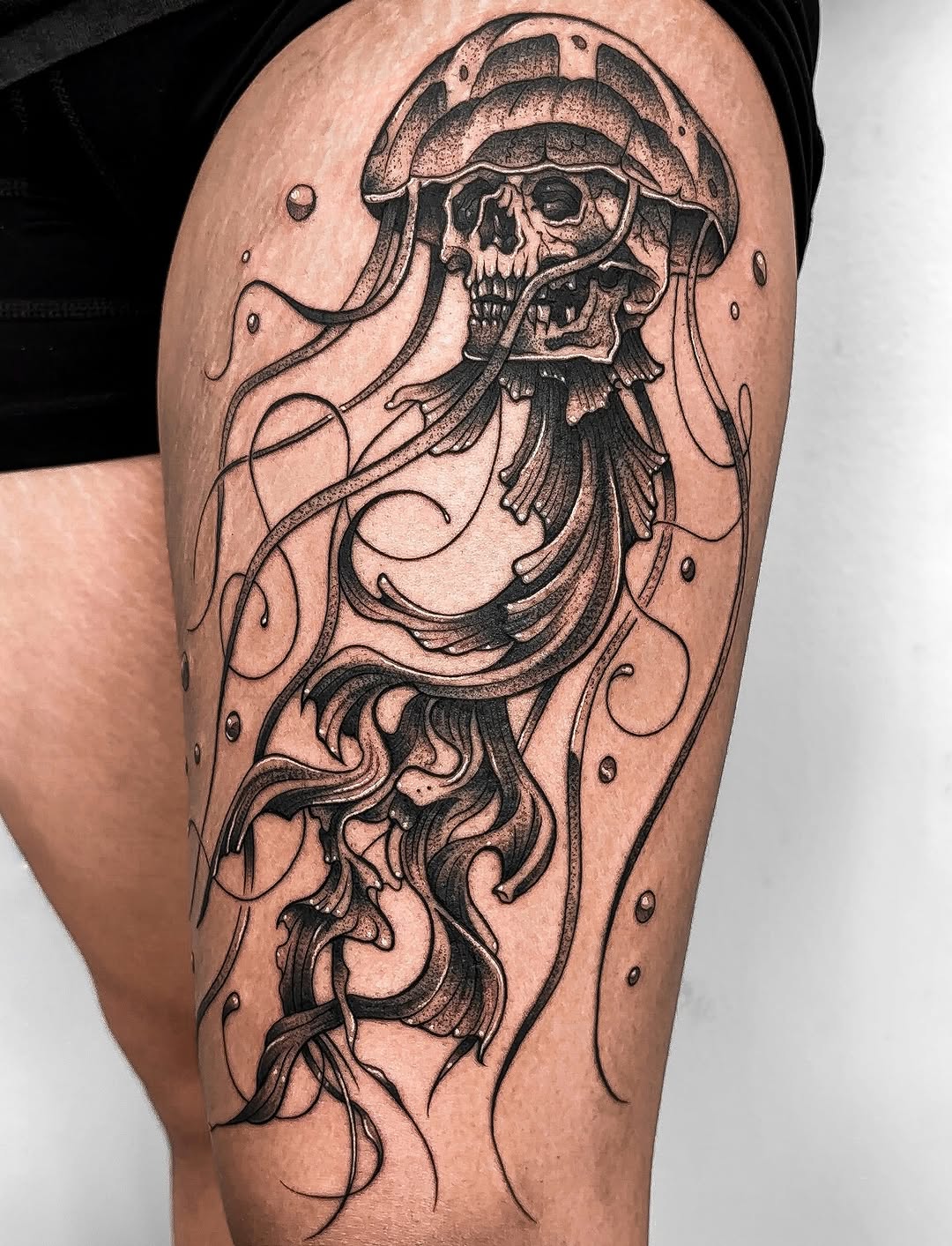 Tattoo by @jadeddesireetattoo — blackwork