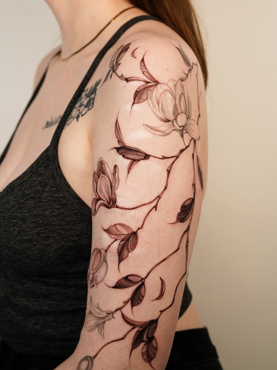 Tattoo by @tinnasole โ fine_line, black_and_grey