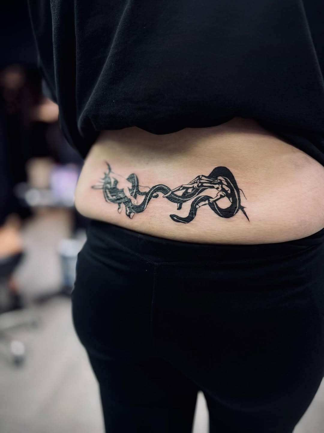 Tattoo by @dfwtattooqueen โ blackwork
