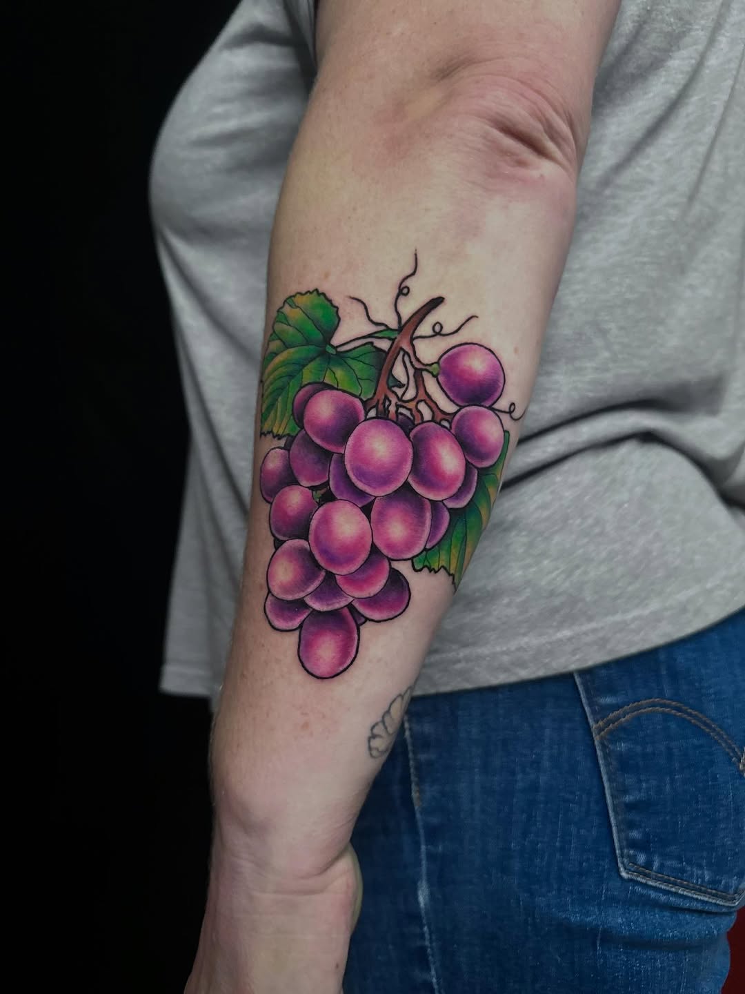 Tattoo by @zoinkx.tattoo — illustrative, realism