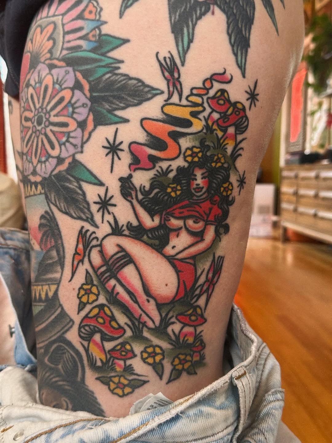Tattoo by @lindseebeetattoo โ american_traditional, new_school