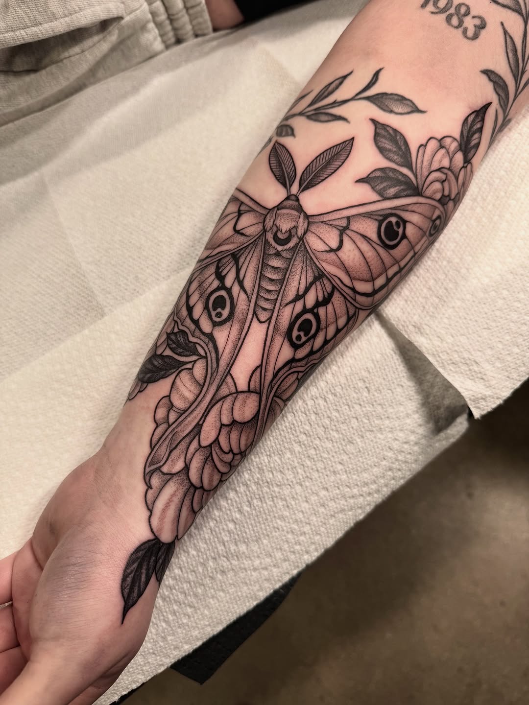 Tattoo by @jennietiesman — black_and_grey, realism