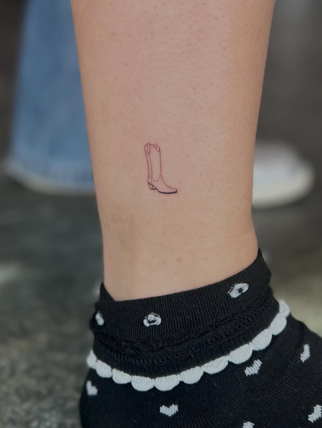 Tattoo by @tattsbykat_ — fine_line, minimalist