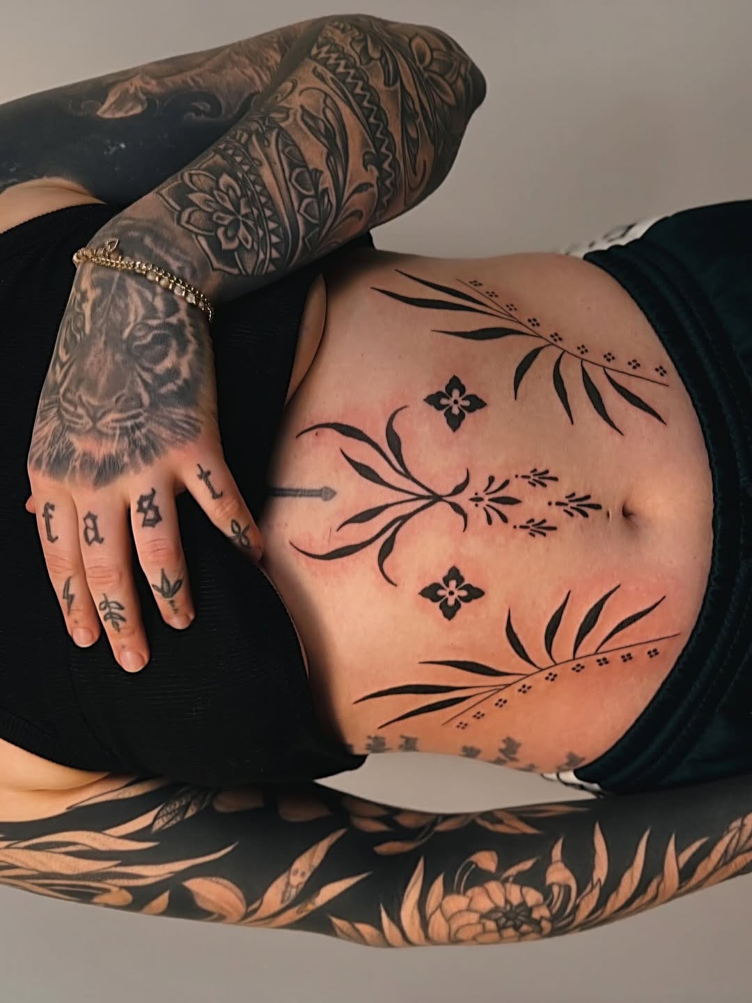 Tattoo by @billiestclairtattoos β blackwork