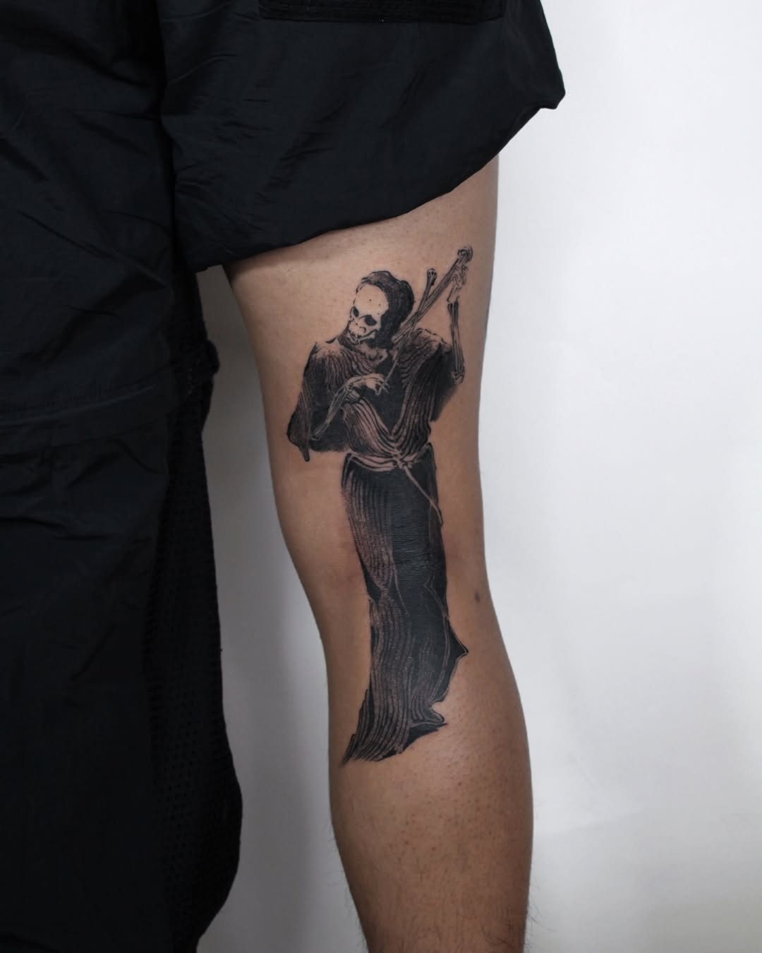 Tattoo by @tatpiaooo — black_and_grey, illustrative